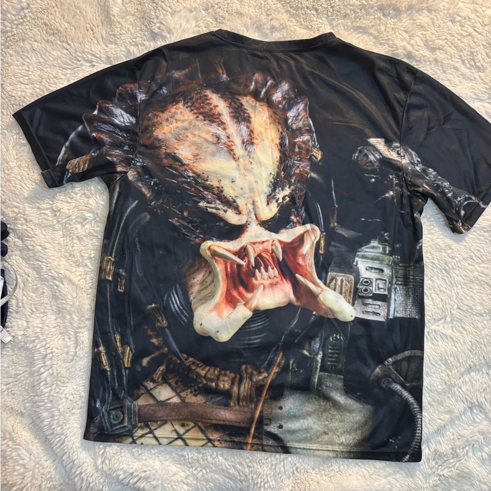 Graphic Predator Black and Gray Tee